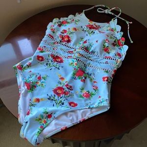 CUPSHE NWT Halter Light Blue Floral Swimsuit SIZE L